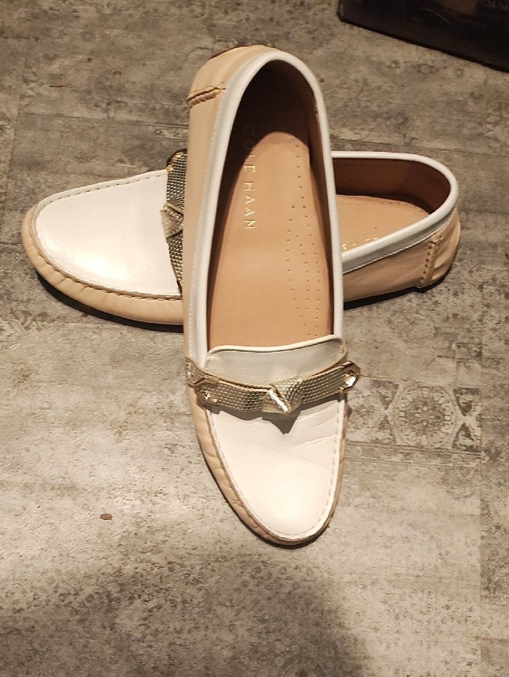 Cole Haan White and Beige Leather Loafers with Gold Chain Detail
